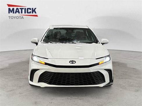 New 2026 Toyota Camry SE image 2