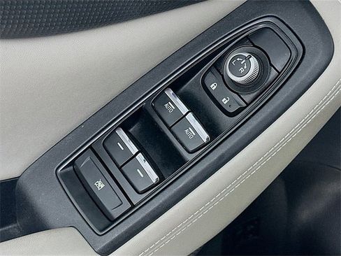 Used 2020 Subaru Forester Limited w/ Popular Package #3 image 21