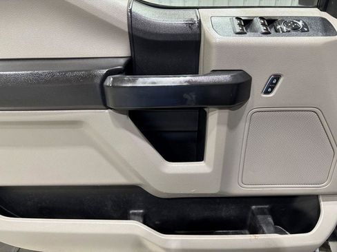 Used 2018 Ford F250 XL w/ Power Equipment Group AWD/4WD image 16