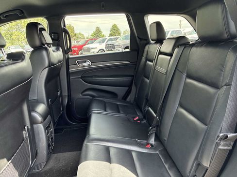 Used 2018 Jeep Grand Cherokee Limited w/ Trailer Tow Group IV AWD/4WD image 22
