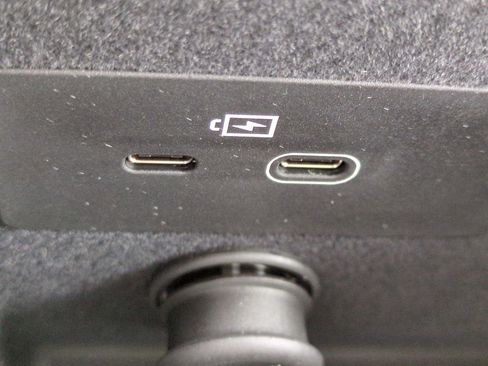 New 2026 Volvo XC90 B6 Ultra w/ Protection Package image 19