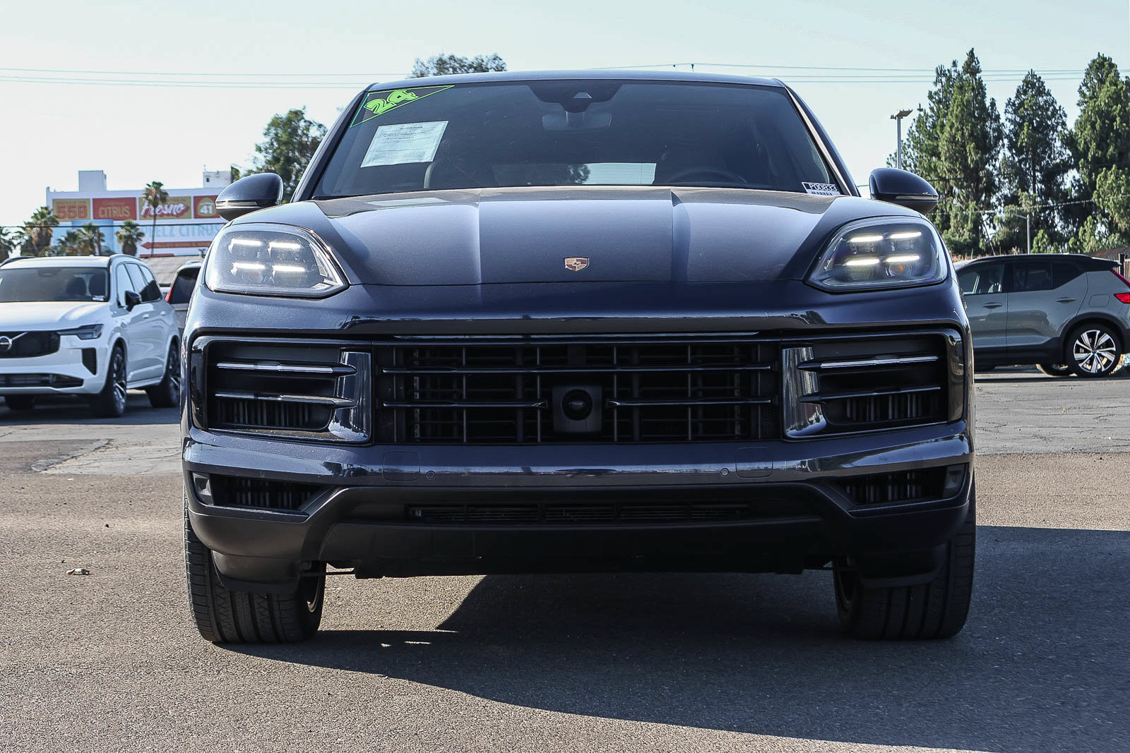 Used 2024 Porsche Cayenne S AWD/4WD image 2