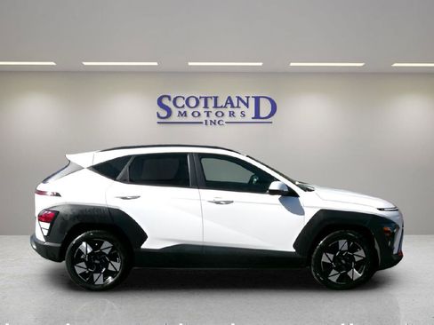 Used 2025 Hyundai Kona SEL FWD image 5