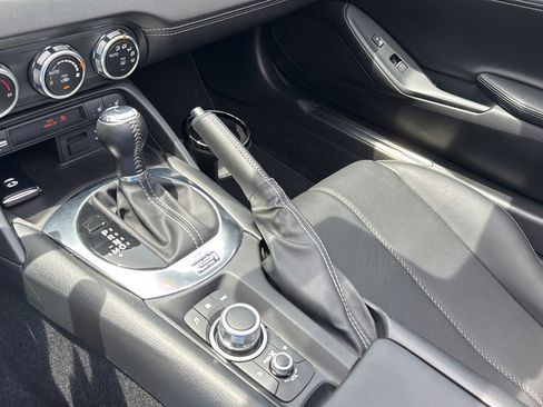 Used 2023 MAZDA MX-5 Miata Grand Touring RWD image 20