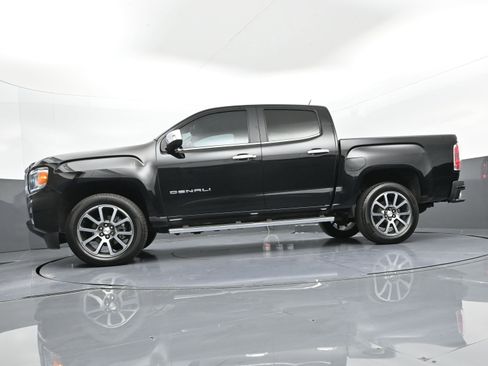 Used 2022 GMC Canyon Denali AWD/4WD image 30