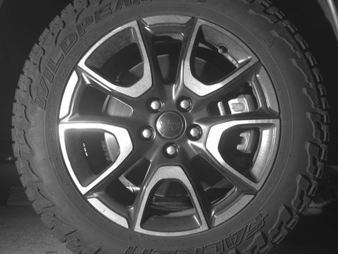 Used 2025 Jeep Compass Trailhawk image 13