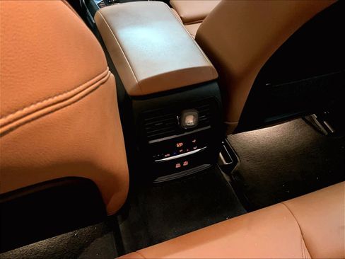 Used 2023 BMW i4 eDrive35 w/ Dynamic Handling Package image 35