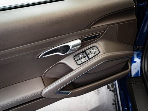 Used 2022 Porsche 718 Cayman S image 25