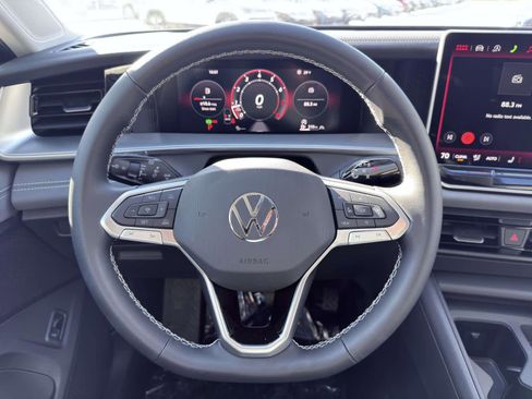 New 2026 Volkswagen Tiguan SE AWD/4WD image 10