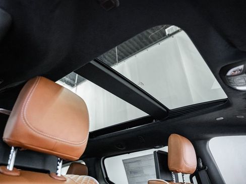 New 2026 Chrysler Pacifica Pinnacle w/ Trailer Tow Group image 38