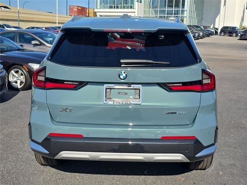 Used 2025 BMW X1 xDrive28i image 4