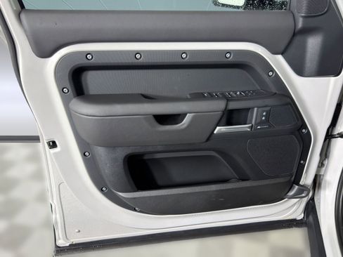Used 2026 Land Rover Defender 130 S image 27