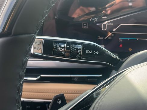 New 2025 Cadillac Escalade IQ Luxury 2 image 33