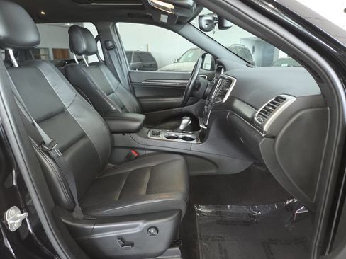Used 2018 Jeep Grand Cherokee Limited AWD/4WD image 31