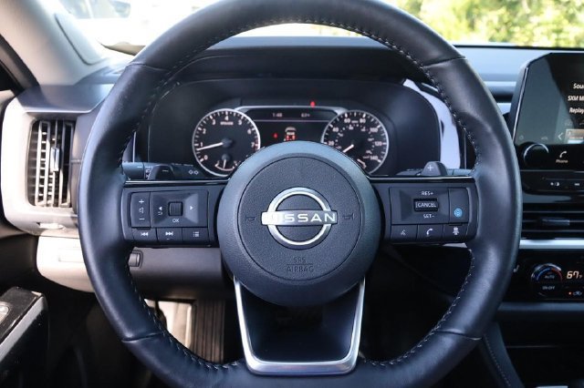 Certified 2025 Nissan Pathfinder SL w/ SL Premium Package FWD image 13