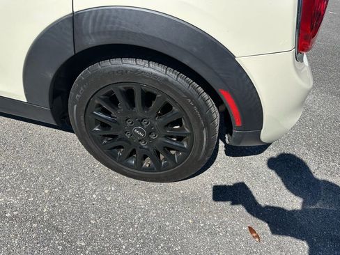 Used 2019 MINI Cooper S image 9