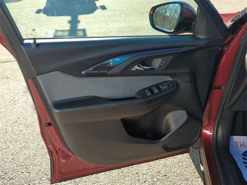 Certified 2022 Chevrolet TrailBlazer LT w/ Driver Confidence Package image 20