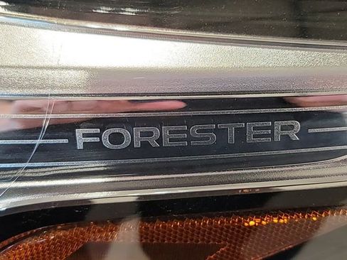 Used 2023 Subaru Forester Touring image 11