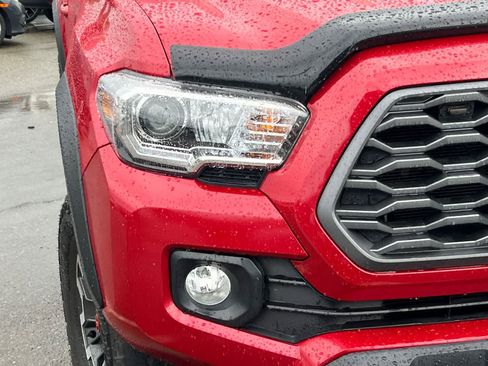 Certified 2023 Toyota Tacoma TRD Off-Road AWD/4WD image 14