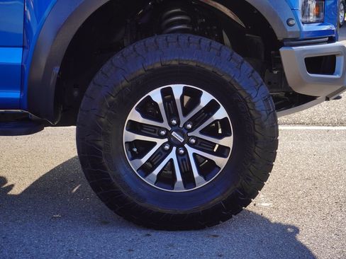 Used 2019 Ford F150 Raptor w/ Equipment Group 802A Luxury image 13