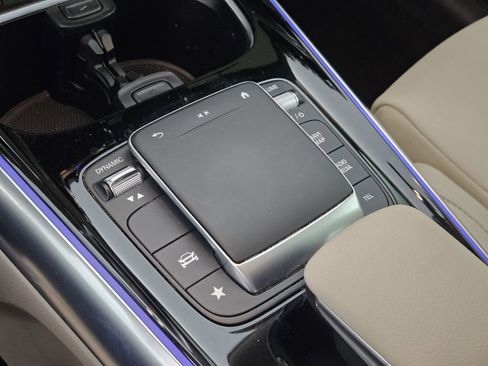 Used 2022 Mercedes-Benz GLA 250 image 29