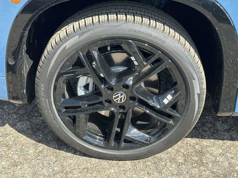 New 2026 Volkswagen Tiguan SE R-Line AWD/4WD image 7