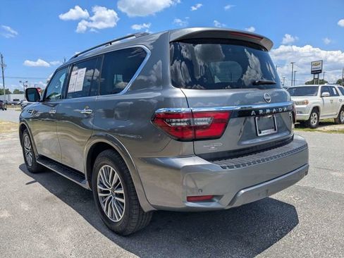 Used 2022 Nissan Armada SV w/ SV Appearance Package RWD image 5
