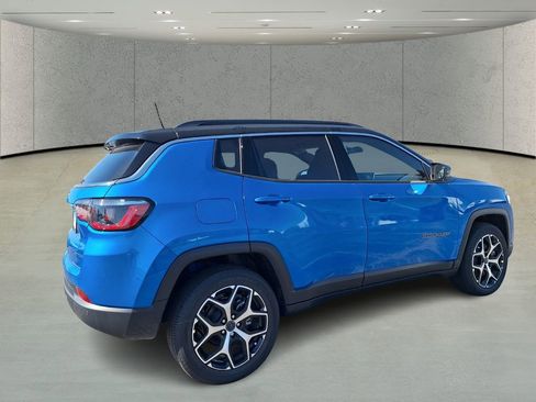 New 2026 Jeep Compass Limited image 5