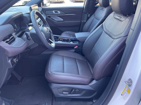 New 2026 Ford Explorer Platinum image 15