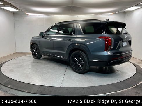 Used 2025 Hyundai Palisade XRT image 3