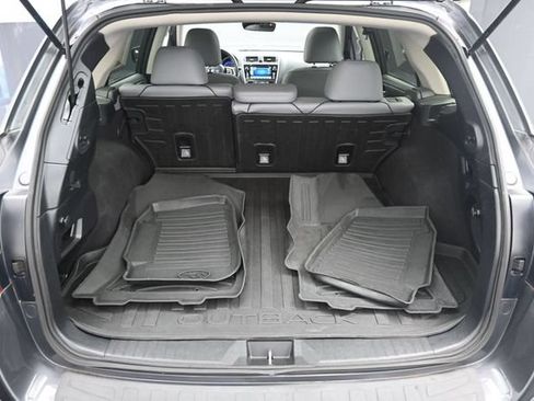 Used 2018 Subaru Outback 3.6R Limited AWD/4WD image 23