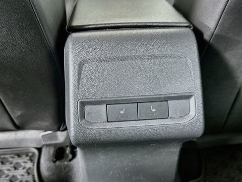 Used 2019 Volkswagen Jetta SE FWD image 27