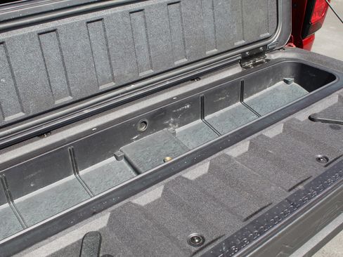 Used 2023 GMC Canyon AT4 w/ Technology Package image 19