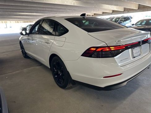 Used 2025 Honda Accord SE image 7