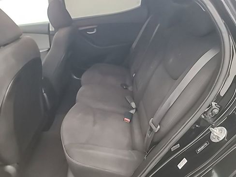 Used 2014 Hyundai Elantra SE FWD image 17
