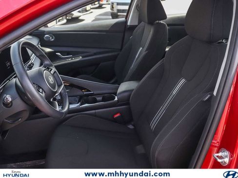 Certified 2024 Hyundai Elantra SEL w/ Convenience Package FWD image 17