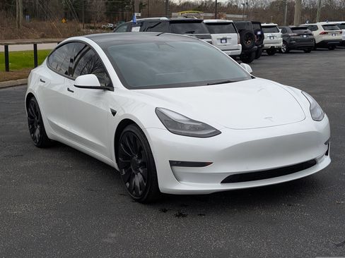 Used 2021 Tesla Model 3 Performance image 3