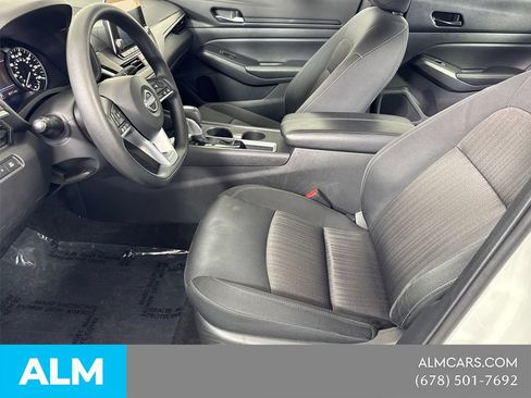 Used 2025 Nissan Altima 2.5 SV FWD image 11
