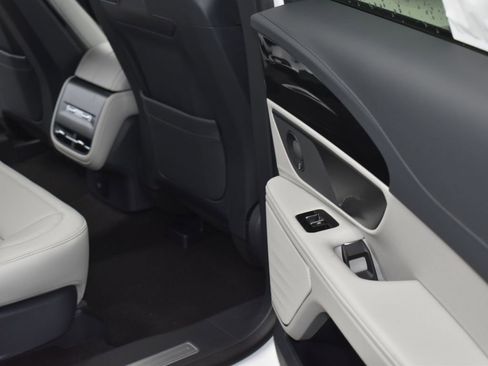 New 2026 Lincoln Nautilus Premier w/ Equipment Group 102A image 15