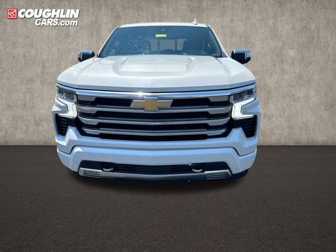 Used 2024 Chevrolet Silverado 1500 High Country AWD/4WD image 3