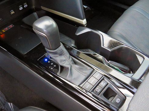 Used 2025 Toyota Camry XSE image 29