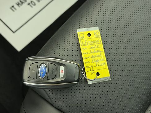 Used 2025 Subaru Ascent Bronze Edition w/ Popular Package #2 image 33