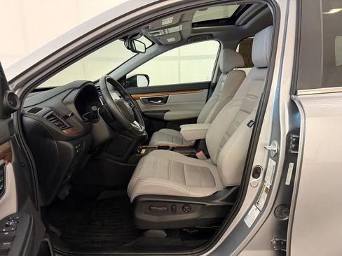 Used 2022 Honda CR-V Touring image 5