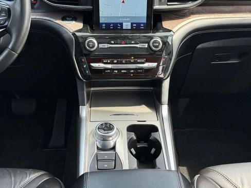 Used 2023 Ford Explorer Platinum w/ Technology Package AWD/4WD image 16