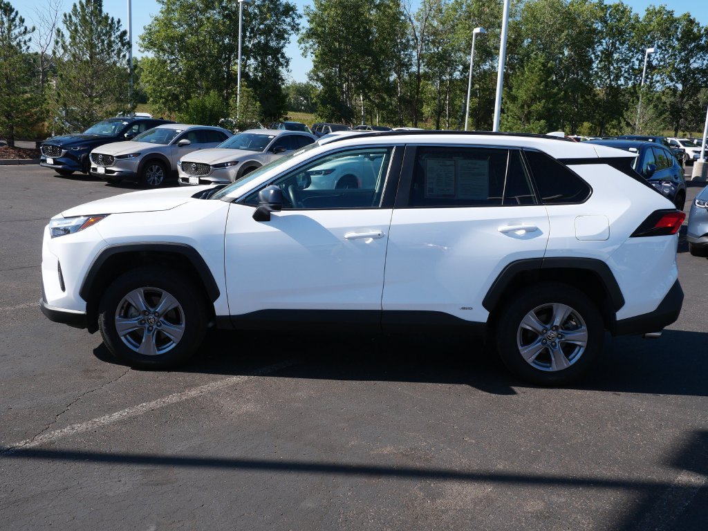 Certified 2025 Toyota RAV4 LE AWD/4WD image 7