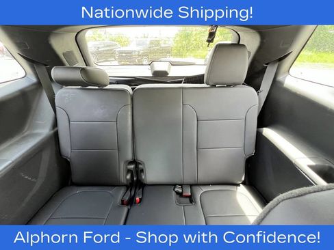 Used 2023 Chevrolet Traverse LT w/ LPO, Floor Liner Package AWD/4WD image 33