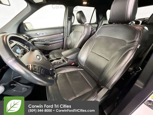 Used 2018 Ford Explorer Limited image 25