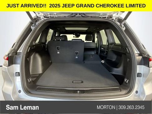 New 2025 Jeep Grand Cherokee Limited w/ Black Appearance Package image 27