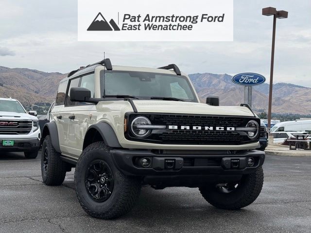 New 2026 Ford Bronco Badlands AWD/4WD image 1