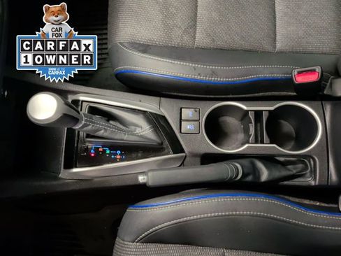 Used 2019 Toyota Corolla L image 23